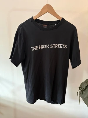 Rare distressed number nine t shirt - Storlek 3 passar som L. Mycket bra skick.