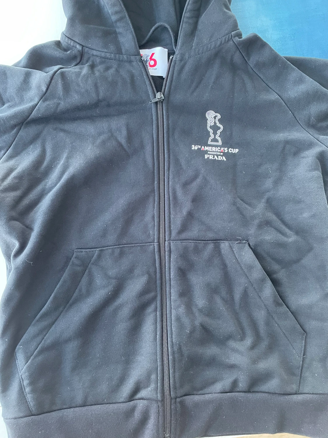 Prada Ziphoodie XS - 90