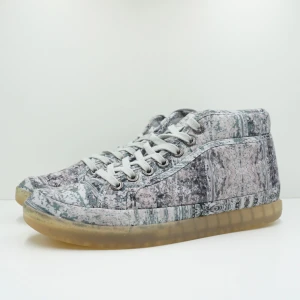Puma Alexander McQueen Grey Sample - Sample sneakers Limiterat samarbete mellan Alexander McQueen & Puma - Grå sneakers i mycket gott skick. Storlek EU 42.