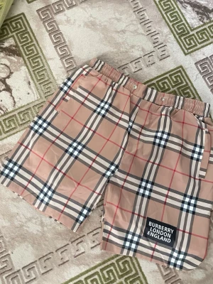 shorts - Storlek S