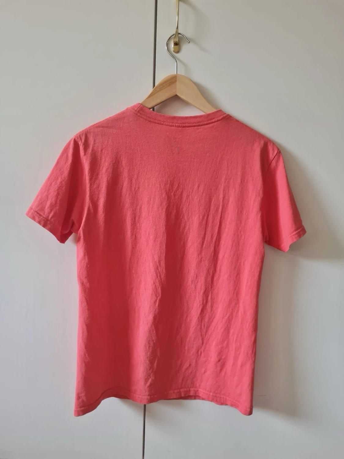 Röd t-shirt med street art-tryck strl S - 1