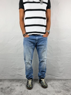 Replay jeans  - Ett par riktigt snygga jeans från Replay i storlek W31 L30 i modellen Bronny
