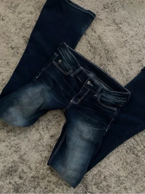Jeans  - Jeans från Weekday, näst intill helt oanvända och köpta för 650 kr.
