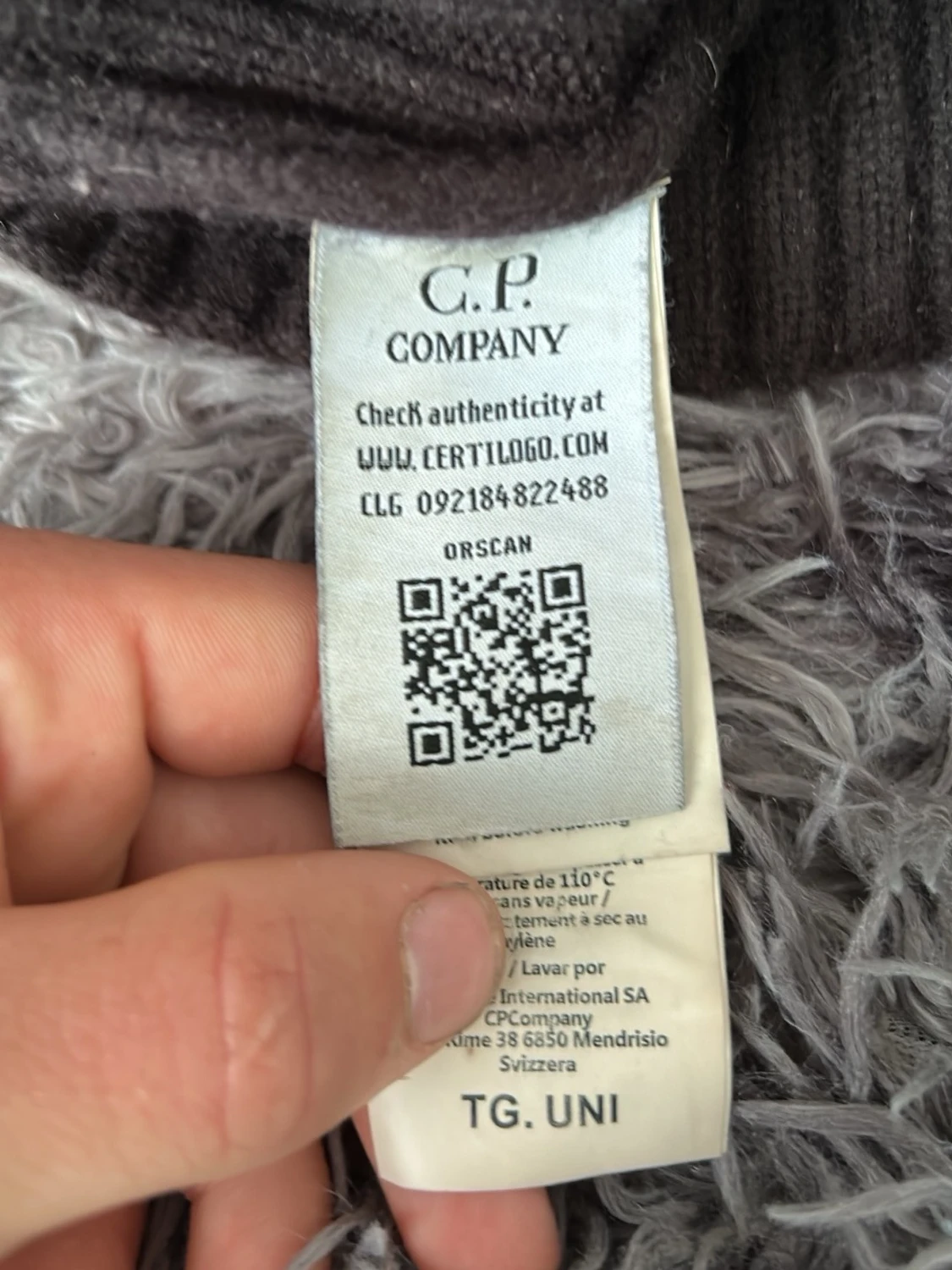 Cp company mössa svart  - 2