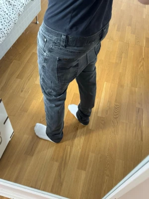 Nudie jeans Lean Dean  - Nudie Jeans | skick 9/10 | Storlek 34/34 | Pris - 599kr | Modellen är ca 181cm lång | Hör av dig vid minsta fråga eller fundering!!