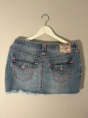 True religion kjol  - Superfin! Köpte i USA för 170$ Storlek 27, buda gärna😀