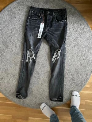 Purple brand jeans w33 p002 - Nya purple brand jeans strlk w33, grå