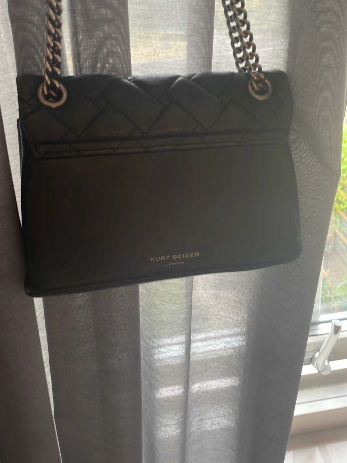 Svart quiltad handväska Kurt Geiger - 1