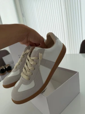 Maison Margiela skor - Helt nya. Allt följer dustbag, låda allt 
