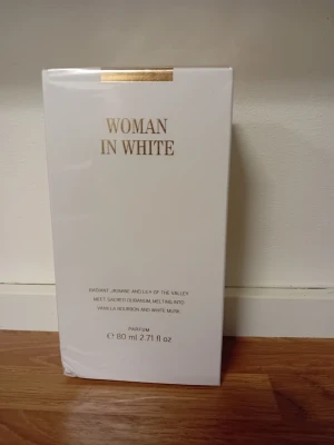 Woman In White parfym från Zara  - Helt ny inplastad 