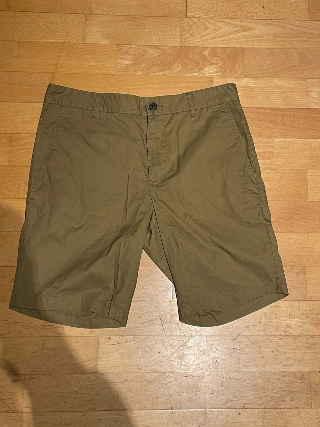 Beiga shorts med normal passform