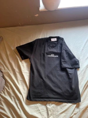 Maison margiela - Säljer min maison margiela T-shirt för den e för stor
