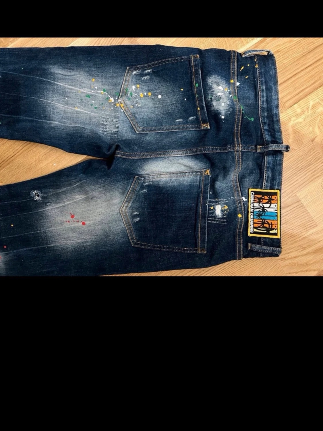 Mörkblå jeans med färgstänk - 3