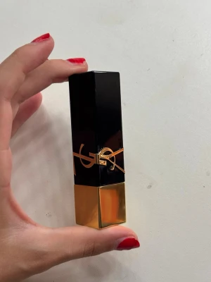YSL läppstift  - aldrig använd!! färg 44
