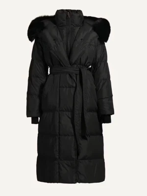 Vinterjacka Furstockholm  - Säljer min fina vinterjacka i modell ”DANIELLA” från FURSTOCKHOLM. Nypris 3000kr, jackan är endast använd 2 månader och är i felfritt skick! 