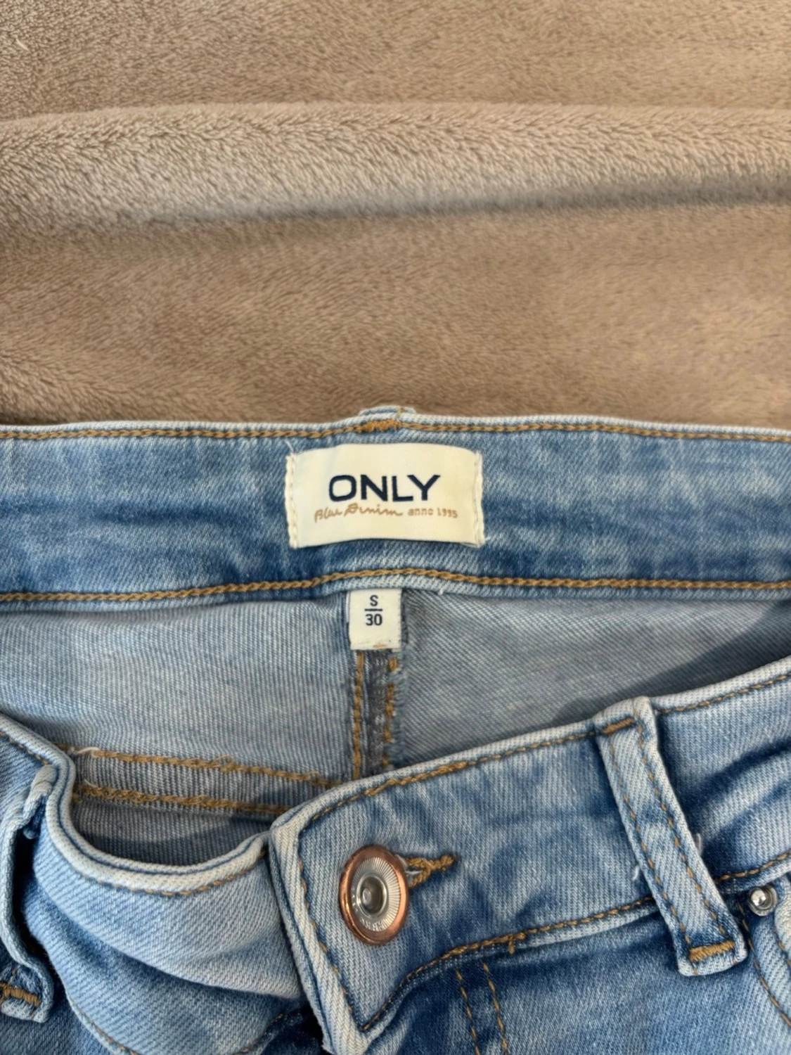 Ljusblå bootcut jeans från ONLY - 1