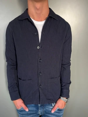 Riley Overshirt - Strl - S | Skick - 10/10 | Nypris - ca 1200kr | Vid minsta lilla fundering är det bara att höra av sig!