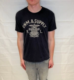 Denim & Supply Ralph Lauren T-shirt Dark Blue Men's - Marinblå pre owned t-shirt i 100% bomull.