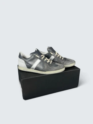 Dior skor b01 - Storlek: 40 || Skick: Mycket bra skick || Nypris: Ca 10 000kr || Följ för liknande produkter 🌊🍾