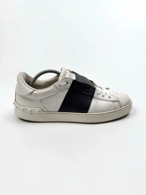 Valentino Open Skor  - Valentino Garavani Open Sneakers | Storlek 39,5 | Skick 8,5/10 | Nypris ca 7 700 kr | 100% autentiska |