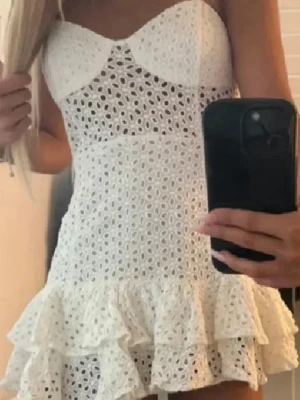 Broderad klänning - Passar S/M🥰🥰🥰🥰