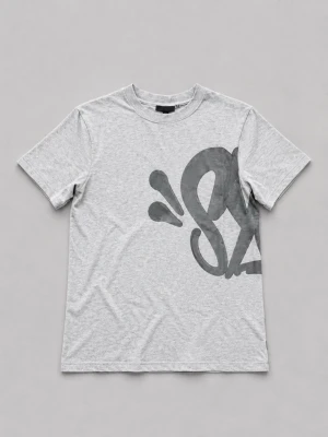 Syna World OG - Grå Syna World T-shirt. Skick 9/10 inga hål eller skador, påse tillkommer. Storlek M, passar som en L. 