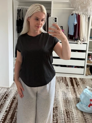 Träningströja - S - Träningströja i storlek S pris 20kr