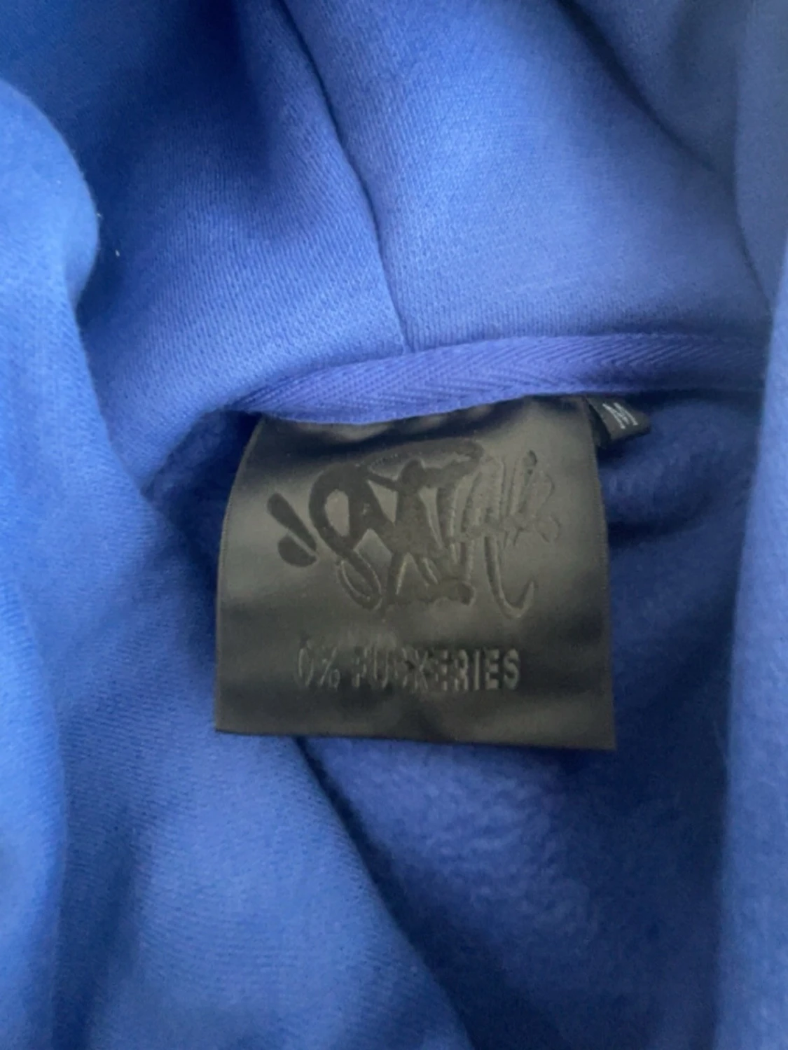 Blå hoodie med vit graffiti-text Syna world - 1