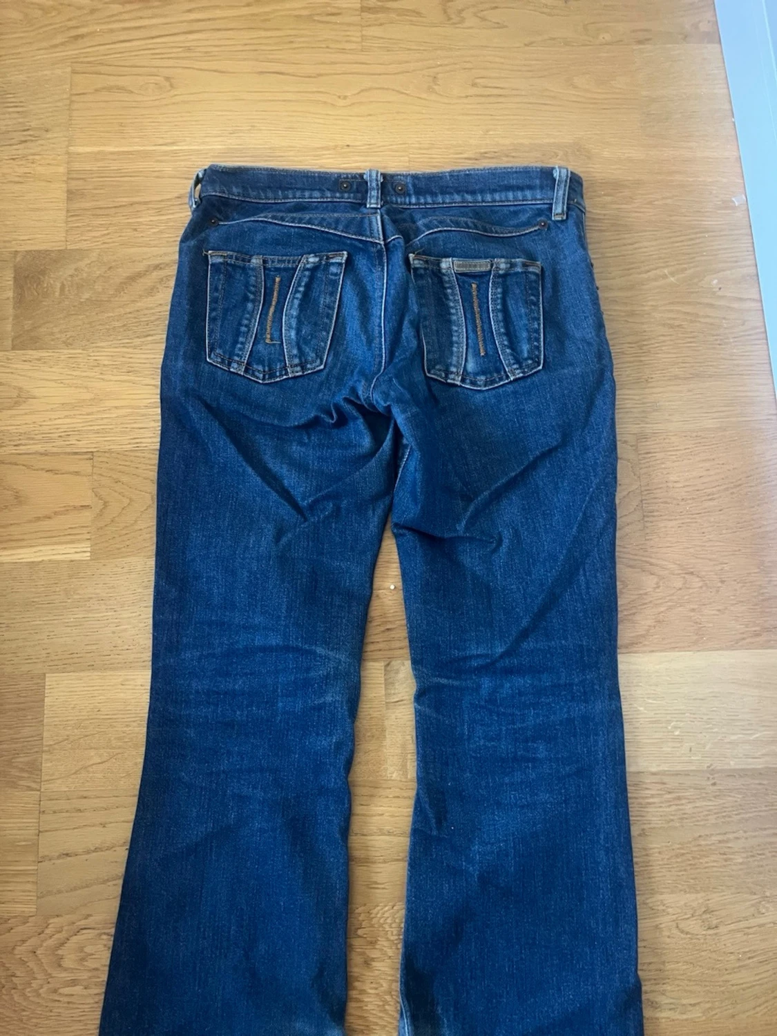 Mörkblå bootcut jeans - 2