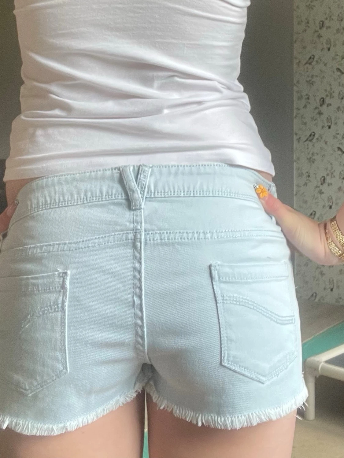 Low waist vintage jeans shorts - 1