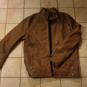 Skinnjacka brun xl - EN lätt fodrad skinnjacka skick 8/10