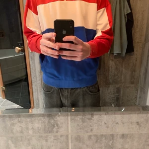 Zip - Köpt på Zara i Spanien. Använd några gånger inga skador.