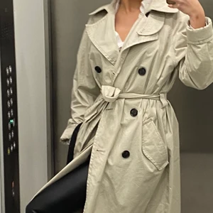 Kappa  - Köpt från hm förra året för 499kr och är i storlek s. Kontakta mig om du är intresserad och vill ha fler bilder, pris kan diskuteras  