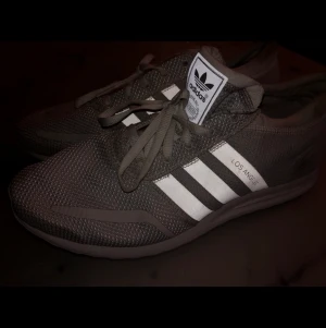 Adidas skor  - Adidas skor, vita, st 46, herr