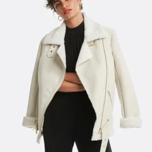 Bikerjacka - Beige fin biker jacka från bikbok