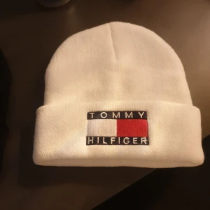 Mössa - Nya Tommy Hilfiger mössor