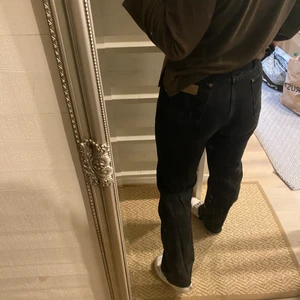 Wrangler jeans - Fina raka wrangler jeans. Köpare står för frakt🥰