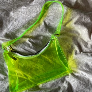 Genomskinlig väska - As cool neon grön genomskinlig väska 