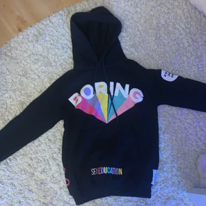 Sex education hoodie💗 - Ganska gammal, ren mjuk skön. Aldrig använt typ💗