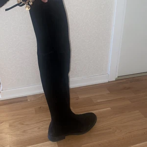 Skor - Storlek 37 använt endast några gånger sitter jätte fint på.