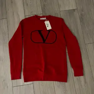 Valentino tröja/sweatshirt i storlek M ny och oanvänd 