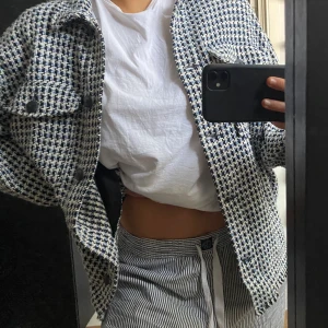 Jacka Zara - Så fin rutig jacka från Zara, som ny! Storlek S i en lite oversized modell💋