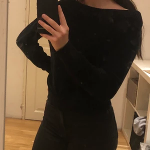 Mjuk tröja - Väldigt skönt material, i fint skick men använd väl! Storlek xs, 20kr