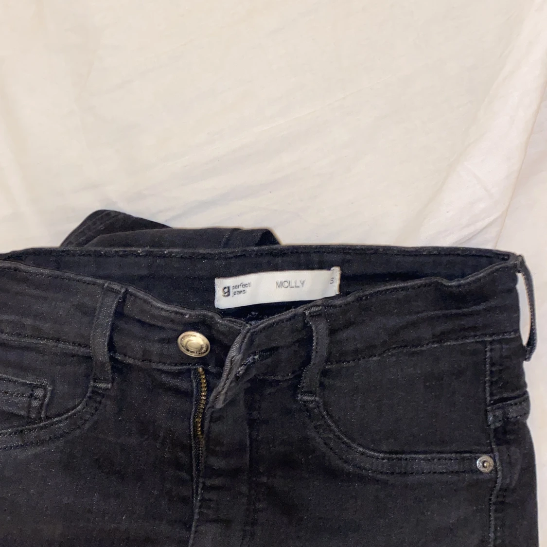 Svart/gråa jeans strl S - 90