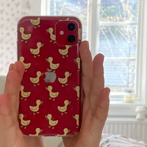 Skal - Grnomskinligt skal med ankor, passar iphone 11 och XR, postar för 13kr!