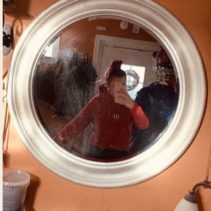 Gant hoodie, storlek 170 - Säljer då en Gant hoodie då den knappt har kommit till användning. Den är i storlek 170. Ny pris 799kr.