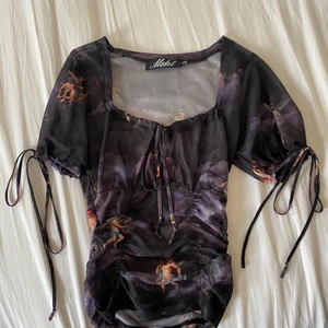 Motel meshtopp xxs - En tröja från motel i mesh och stroleken xxs. Knappt använd