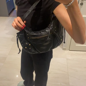 ball väska - cool väska som tyvärr bara tar plats hos mig💓💓