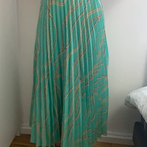 Kjol från NAKD - Fin somrig Kjol storlek 36 från nakd