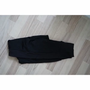 Reebok thights - Sköna Reebok thights fungerar i gym som när man är hemma :) otroligt sköna i materialet.